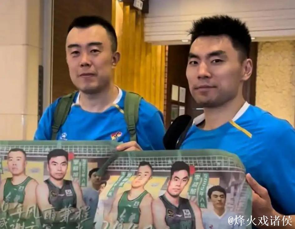 突发！韩德君暂不希望举行退役仪式，或与李晓旭一起举办？